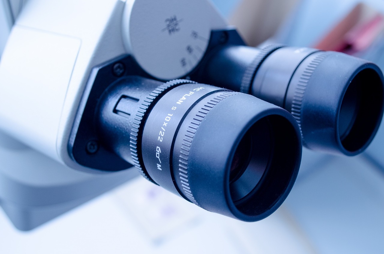 lab, blue, background-316553.jpg